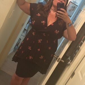 Torrid Casual Pink and black V-Neck flutter Sleeve Tunic